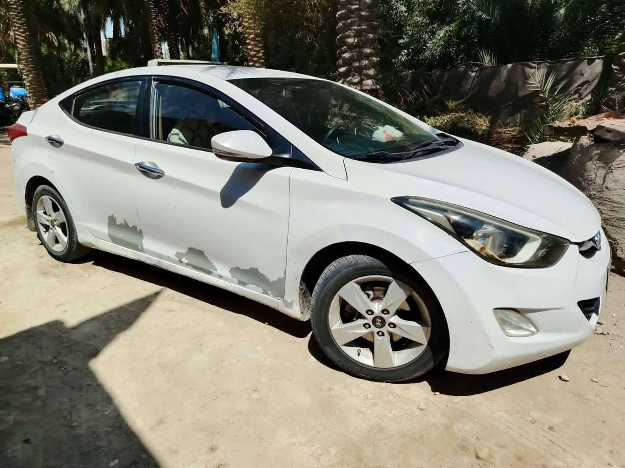 سياره للبيع انتره مديل 12محرك 1600بي بخار السعر 72باقي تفاصيل علي رقم ***********
