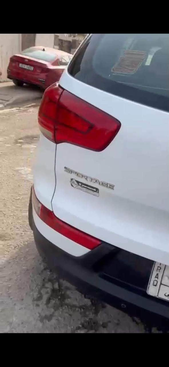 سبورتج 15 للبيع خليجي محرك 2000
بغداد 
ابيض 
مكفولة ماعدى شبر بالباب الخلفي 
السعر 14 الف 

***********
