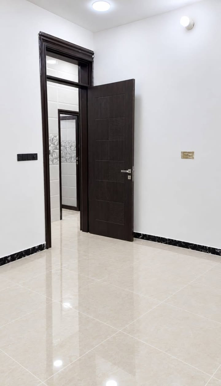 🏠 للإيجار | شقق جديدة (زيرو) في السيدية
✨ شقق مودرن بتصميم حديث ومدخلين مستقلين

التفاصيل: • غرفتين نوم
• صالة
• مطبخ
• خدمات

💰 السعر: 600 ألف

📞 للتواصل والاستفسار:
***********
