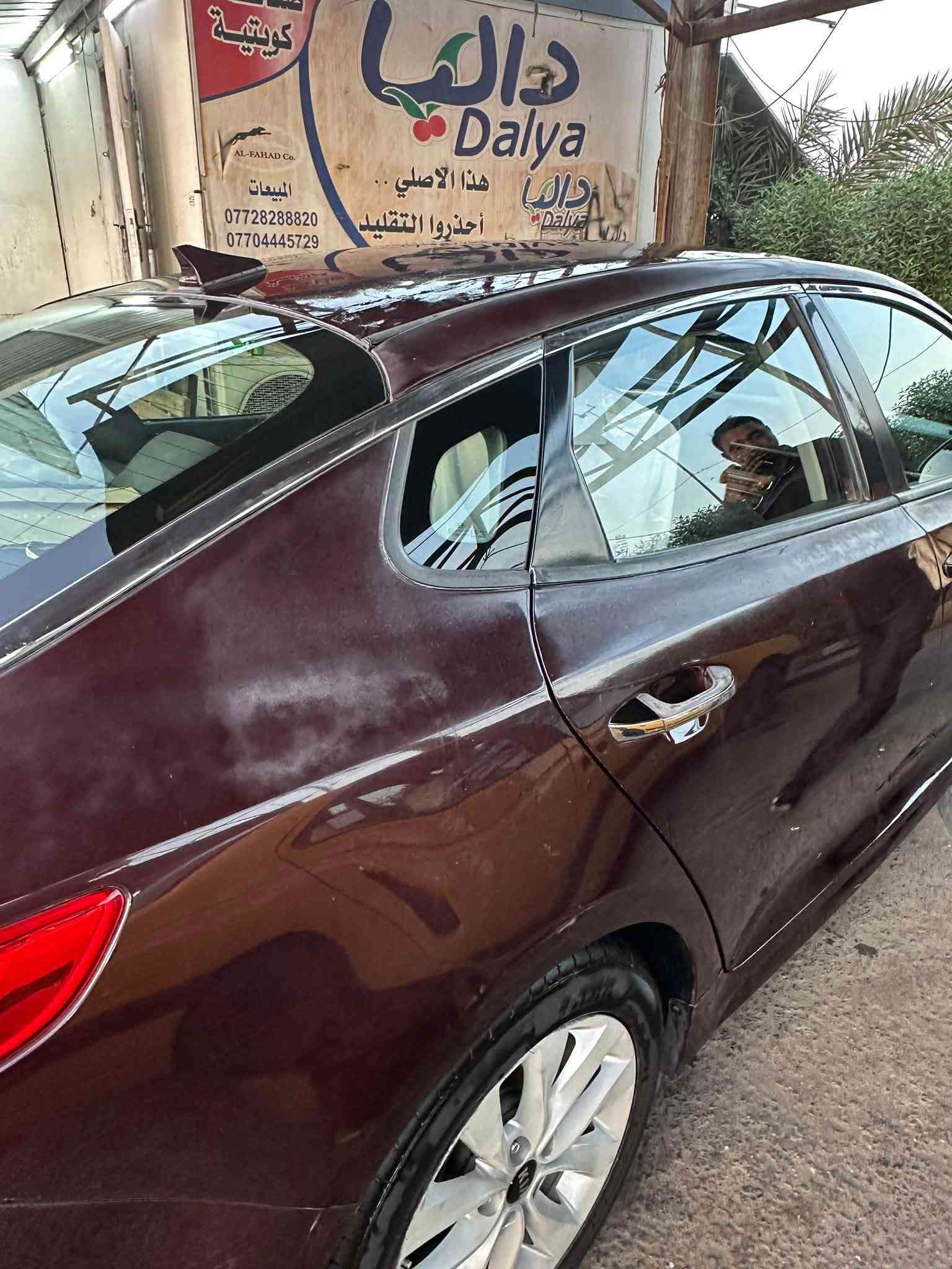اوبتيما 2018 وارد امريكي السيارة كلشي موضح بالصور اترجاكم شوفو الصور زين واتصلو وبيكم خير وتدللون 
ماشية 61 مايل وقابل للزيادة 
كير ومكينة وتبريد مكفولات  تخم تايرات جدد والجراد واضح والقمارة بيهة بارد 
السعر 100 وبيهة مجال شي بسيط ومستعجل على بيعتهة 
مكانهة الدورة بغداد
***********
