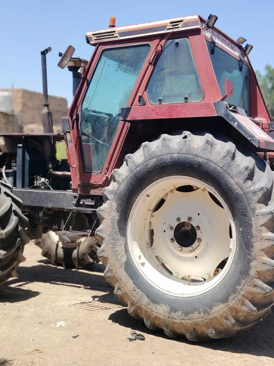 سلام عليكم بسبب وعود كاذبه  مكينه فيات حجم ١١٥ تكمه عريضه مكينه جاهزه تيرات جدجد تبريد شقل فدان حجم ١٤ رباعي دسك حجم 20 كهربيات جاهزه فدان مابي قطره الحيم الاستفسار ***********
