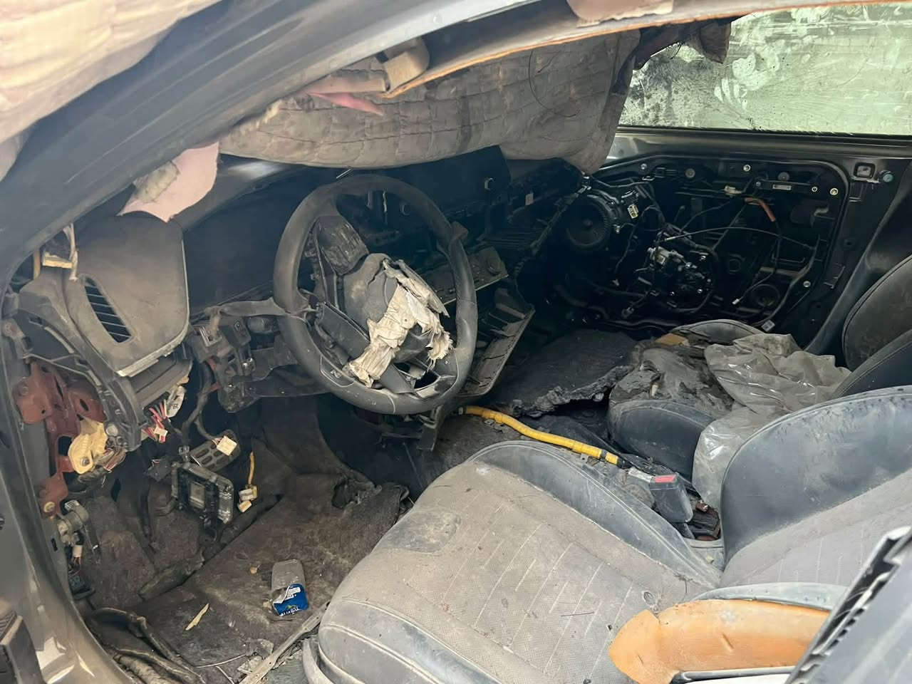 يا الله
هونداي سوناتا إن لاين موديل 22 حادثه حريق ومشتغلين بيها الى هذا الحد واكو غراض مشتريهن وما شادهن سعرها 70. $ 

بدون رقم 

 مكانها بغداد مدينة الصدر 

اتصال ☎️ ***********
