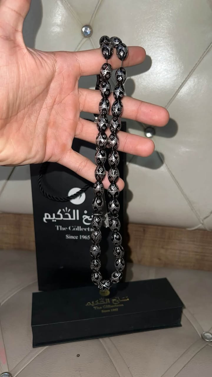 سبحه يسر ماخذهه من الحكيم ب٤٠٠ رايدهه ب250 قفلهه ***********
