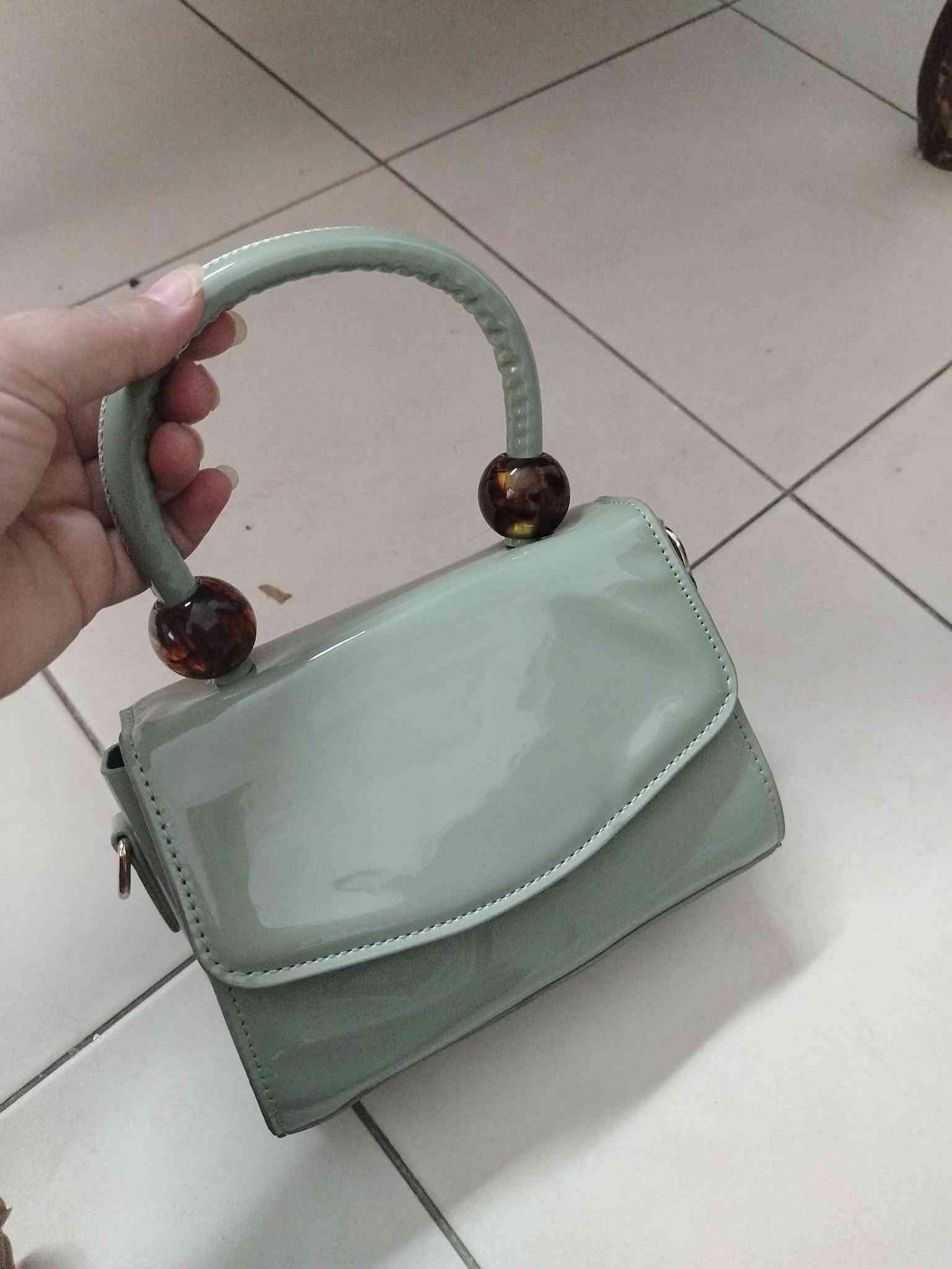 بنات • جنط • حجز واتساب