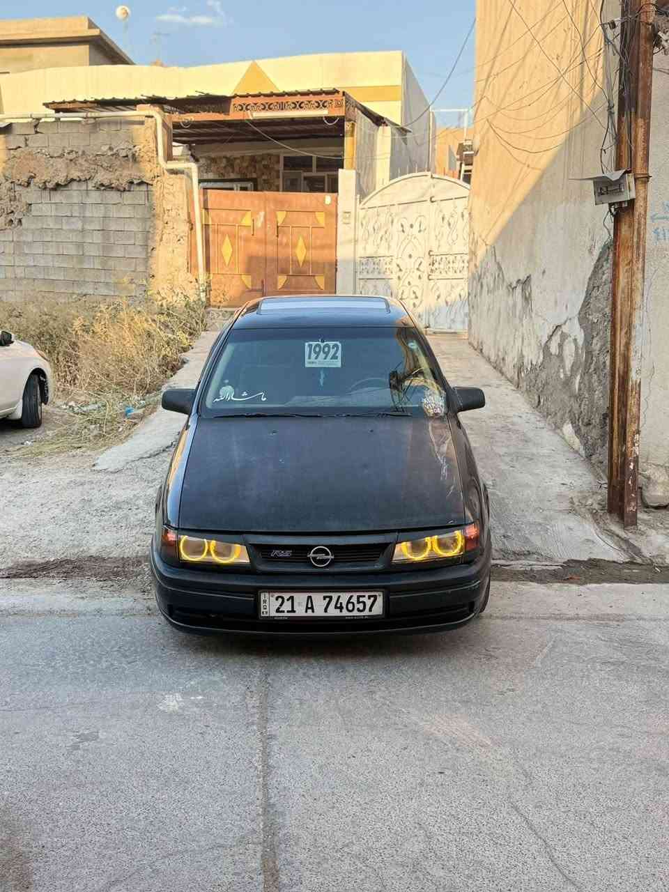 سلام عليكم سياره اوبل فكترا موديل 1992 امحدثا 1993 بل كامل سنويا بسمي شرط التحويل سيارة كامل صبغ بيلادي سعر 38 مكان كركوك رقم الهاتف ***********
