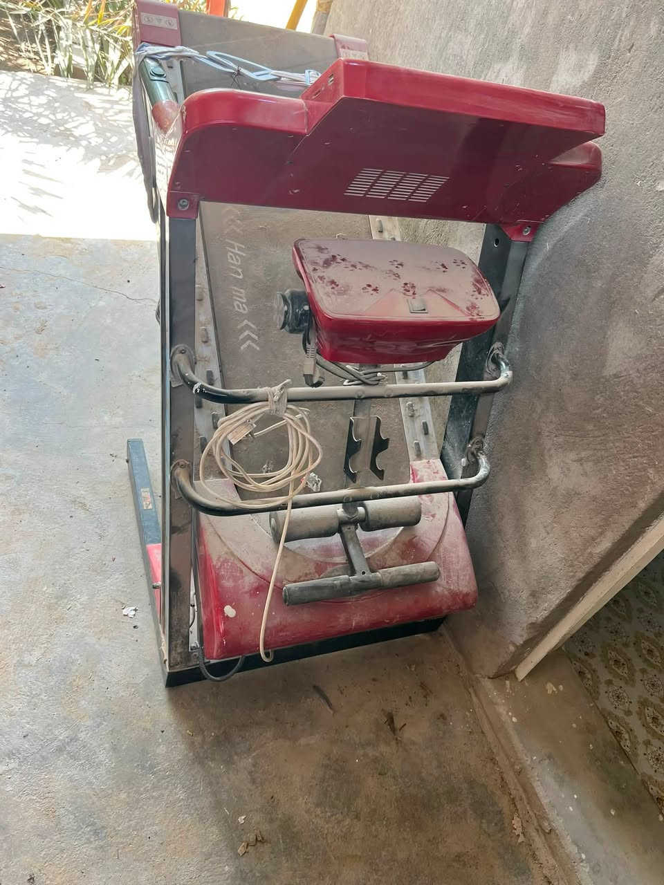 جهاز ركض مسعمل شي قليل ومتروك السعر 250 وبي مجال الاعنوان البصرة الزبير
***********
