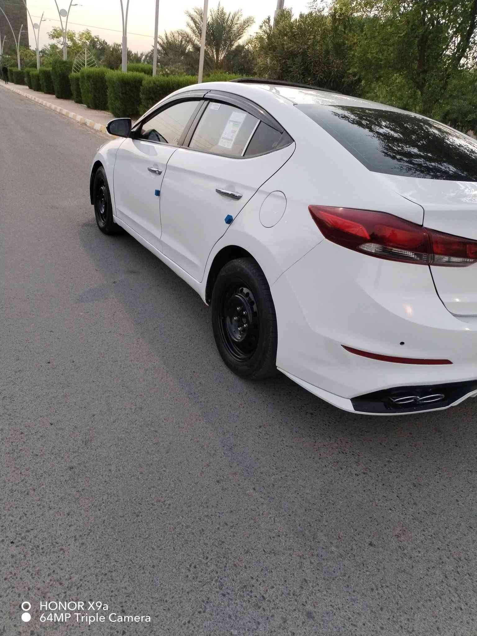 سلام عليكم البيع وبسعر مناسب جدا  105 وبيه مجال شي قليل جدا 
النترا خليجي موديل 2019 فول مواصفات 
عدد البصمه صبق قل الحزام بيع حزام  بدون دواخل  شرط 
محرك 2000 سوبر لاتنقيص ولايبخر شرط 
كير وتو ماتيك شرط 
صدر مامي خلفي جديد 
تخم تاير جديد 
تبريد ثلج قطعتين  مواصفات تنته شاير بلمري  
رقم انبار دولي هزه وسنويه جدد  
مكان تكريت الديوم السعر 105
ملاحضه عتذر عن القصط والوعد 
رقم 
تلفون 
***********

نص مكتوب في الصور:
- HONOR X9a
- 64MP Triple Camera
- O HONOR X9a