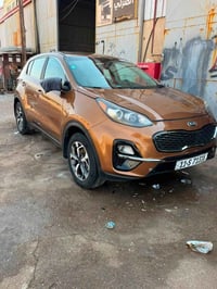 كيا سبورتج للبيع موديل 2020 ماشيه 107 كيلو  بيها حادث امريكا  جاملغ با...