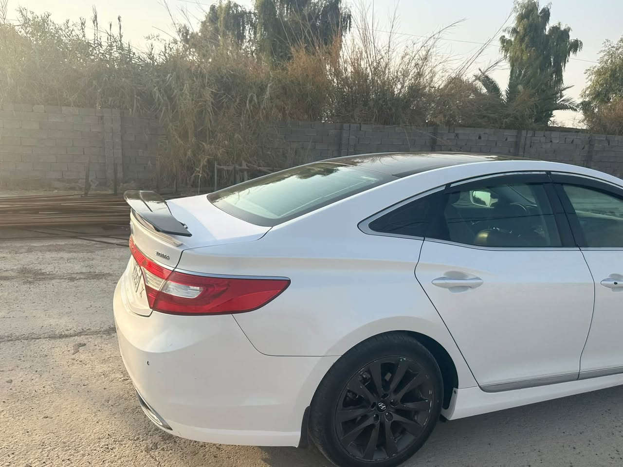 سلام عليكم ازيره موديل ١٤ فول مواسفات رقم بغداد تحويل مباشر مكفوله كفاله عامه بيه تكحيل قليل موجوده بسونار مكان بغداد ابو غريب السعد ١٢٠ وبيها مجال قليل الاستفسار ***********.  ***********
