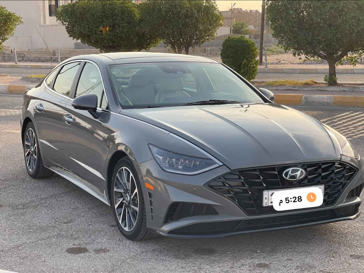 🟥رقم بغداد معوقين واتعهد بكافه الاصوليات لحين نقل الى حره 
🟥ترهم مراوس مع جيب لاريدو 

نــوع الــســيارة:- سوناتا لمتد 1/1 فول 
الـــــمــديـــــل:-2023
حــجـم المحرك:-1600. توربو
الـــــــعــــــداد:-
سونار سياره موجود
الـٰـمـــقـــاعـــد:-جلد بيجي
—————————————————
  المـــــــواصـــفــــات….. فول 1❌1
1-بنوراما 
2-سستم صوت  مع تويترات بالابواب BOSE صوت خرافي 
3-بصمة تشغيل 
4-بصمة ابواب 
5-تشغيل عن بعد 
6-هند أبريك بصمة
7-شاشة كبيرة 12.3 أنج
8-كامرة خلفية دوارة 
9-شاشة ديجيتال 
10-رادار امامي للتوقف الذاتي
11-تحديد المسار للقيادة الذاتية 
12-رادرات جوانب
13-رادار خلفي لتوقف الذاتي
14-كشنات جلد بيجي
15-كشن السائق كهربائي 
16-ويل كب كروم
17-تدفئة كشنات أمامي
18-تدفئة أستيرن 
19-أشاير بلمري 
22-تبريد خلفي
23-داخل كاربون فايبر بلكامل 
24-أطفاء ذاتي
25-يدات كاربون فايبر
26-شفتات أستيرن
27أربع أنظمة قيادة comfort-sport-sport+-custom
28لايت زنون بلادي أربع عدسات 
29فتح قبق الجنطه عند الاقتراب 
30نظام أنارة ترحيب عند الاقتراب 
31الايت متحرك اذا شخص مشغل عالي كدامك يتحرك يمين ويسار
32شحن لاسلكي 
33حساس امامي خلفي
السعر /168$
واتساب /***********

نص مكتوب في الصور:
- IRQ 5:28 م