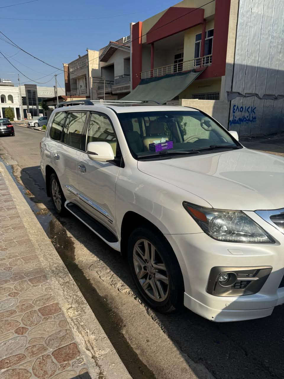 السلام عليكم
لكزس 2013 LX570 خليجي بريم 
السعر : 355$

فول موصفات 

بصمه-فتحه-راداد-كامير-كشنات تدفئه وتبريد -ستيرن كهربائي-صندوق شفط _جكات _داخل بيج 

سياره جهازه  من كلشي وجديده 

مكان بغداد

الاتصال

***********
