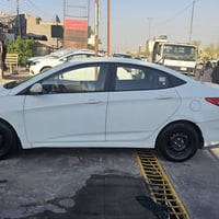 اكسنت ٢٠١٦ امريكي حادثها جاملغ امامي بدون ايرباك بيها صبغ جاملغ خلفي ي...