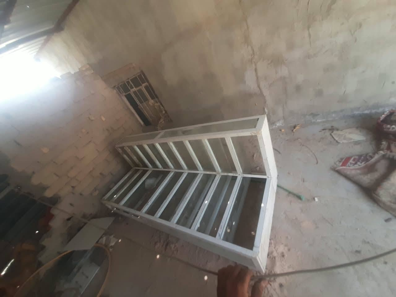 معرض لبيع مستخدم طول 2 ونص  جاهز  مكان بني منصور  ***********
