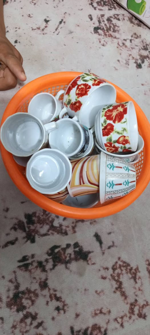 سلام عليكم عندي اغراض منزليه للبيع
طاحونه 25
ماعين درزن 25
سيت ماعين 5
بلم 2
بايركس 2
طوس ثنين بالف 
شكردان 2
كلاصات 3
مكينه زلاطه 10
مكينه خضروات 6
مبخره والي وياها5
ماعين وكوابه 6
وبيهن مجال للاستفسار راسلوني واتساب ***********
