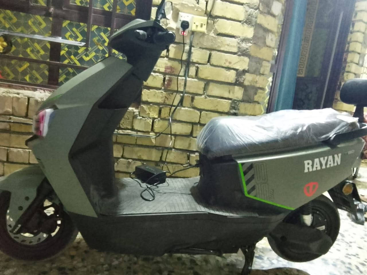 الريان زيرو  سعر مليون و١٥٠ بعدها بضمان الشركه 
سرعه ٦٠  وتكدر زيد سرعه 
وتمشيك ٧٥ كيلو
