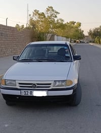 استرا • ابيض • موديل ٩٣