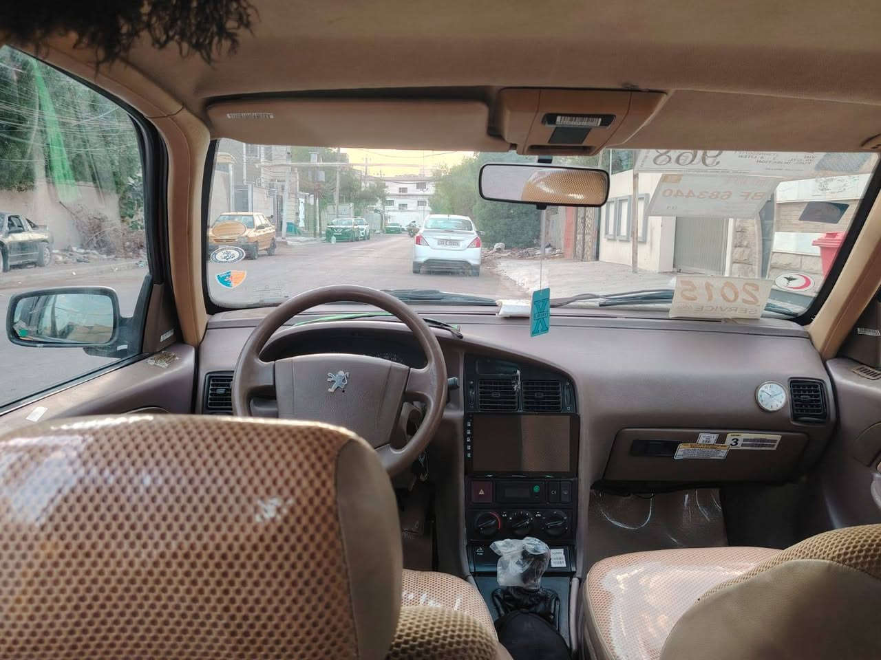 سلام عليكم بيجو لميس ٢٠١٥ مكفوله كير مكينه تبريد ثلج للبيع *********** سعرها ٣٨ وبيها مجال للشراي

