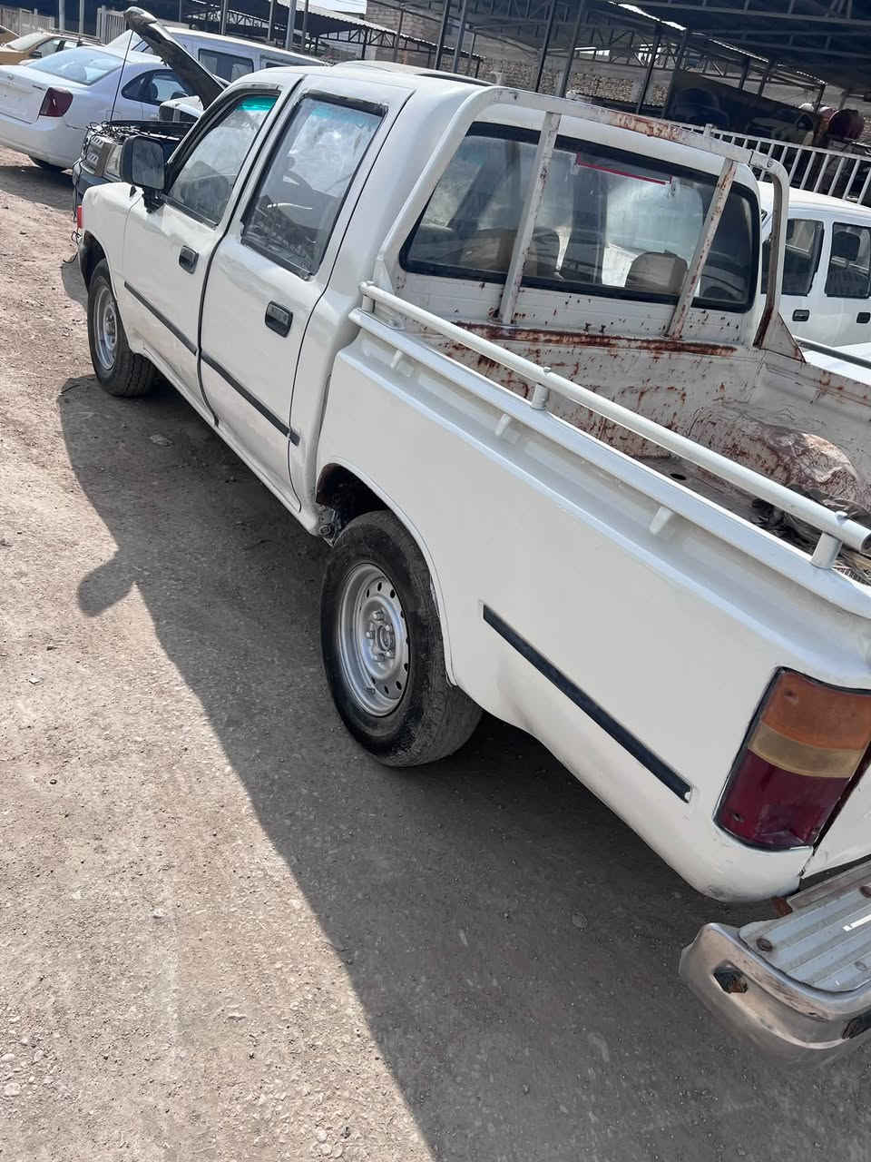 بيكبات • موديل ٢٠٠٠ • مزاد بابل