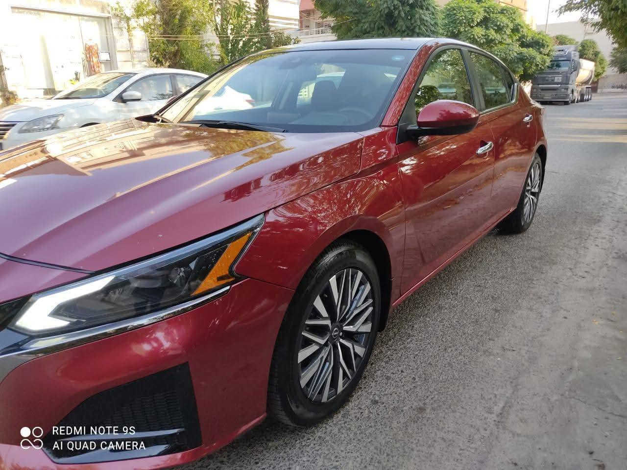 Nissan altima 2023 
مواصفات sv معروفة 
كشن كهربائي 
لايتات ليد 
رادارات ٣٦٠ 
يدات ابواب نيكل 
ماشية ٣٦ الف ميل 
سنوية جديدة  
رقم جديد 
سيارة جديدة ممحتاجه مصرف 
حادثها موضح بالصور قطعتين صبغ فقط 
ايرباك ستيرن فاتح 
سعرها ١٥٧ وبيها مجال للشراي 
***********
