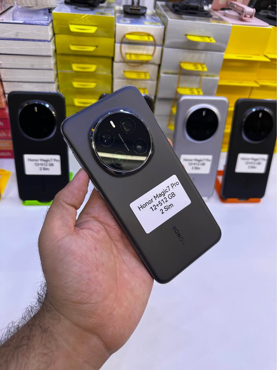 Honor magic 7 pro
ڕام 12GB       زاکیرە 512GB
بەدەستی دوو بەردەستە
بەلام وەک لۆک وایە نموونە لەجوانی نوکەدەرزی شوختی نیە
زوومی کامێرەی 100X
نرخی 850 هەزارە

‎ئێمە لە تلگرام : https://t.me/Tmobile_yuu

‎هەموو پەیج و پلاتفۆرمەکانی ئێمە:https://takl.ink/T.mobile/
ژمارەی واتسەپ  ***********

‎ناونیشانی ئێمە:
‎تی مۆبایل - سلێمانی - بازاڕی حەمە ســور - پشت چایخانەی شەعب - دوکــانی ژمارە { 9 } 
‎دەستی دوو دوکانی ژمارە {20} السليمانية, العراق
