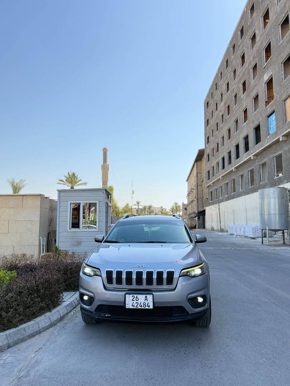🚘🔥 للبيع جيب شيروكي Latitude 2019
🔹 الموديل: 2019

🔹 الفئة: Latitude

🔹 المحرك: 3.2 v6

🔹 القير: أوتوماتيك 9 سرعات

🔹 الممشى: 74,000 ميل

🔹 عدد الركاب: 5

🔹 المواصفات: شاشة، كاميرا خلفية، مثبت سرعة، بلوتوث، USB، كار بلي, اوتو ستوب, 4تحكمات قيادة, تبريد قطعتين, 

السيارة كلين تايتل .✨

ملاحضة بيهة رصعتين بخشم البنيد اثر نقليات وبارد خفيف بل باب العكس السايق

💰 السعر: ١٥٥

📍 الموقع: بغداد، اليرموك

📞 للاستفسار: ***********

🤝 التفاوض للجادين فقط.
