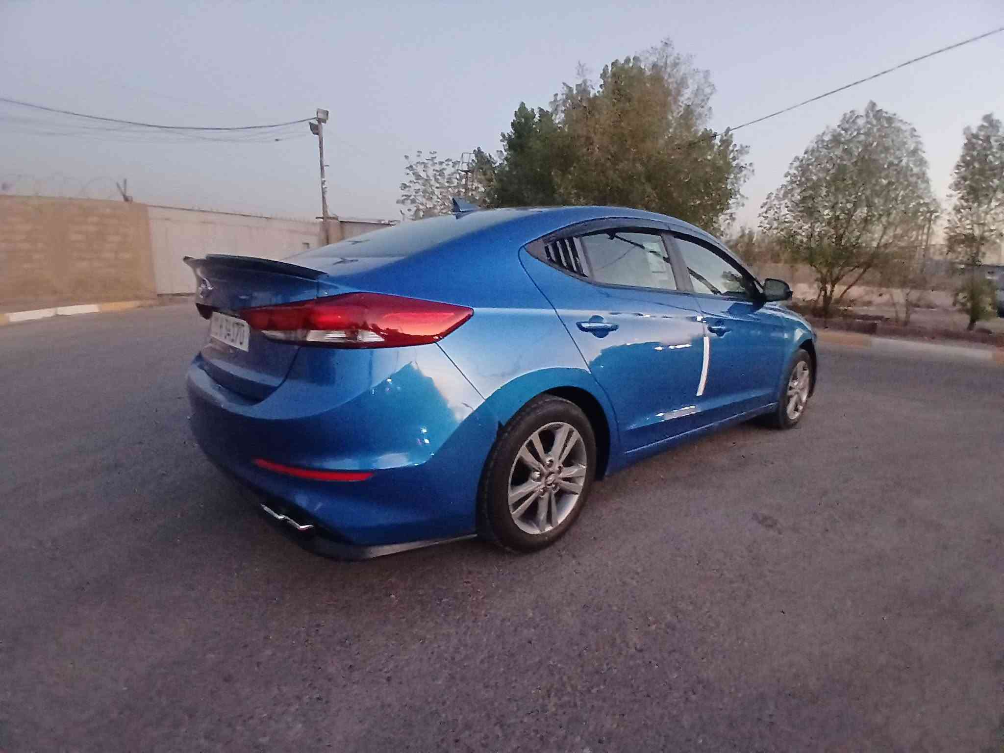 النترا ٢٠١٧ بحريه حادثها دعاميه اماميه
من امريكا فقط هنا جردت ٣ قطع صبغتهن
محرك ٢٠٠٠ دوش كفاله
فووول عده الفتحه
بصمه ..
تبريد شاشه ..ثلاجه
ويل كب 
راذارات
شاشه وكامره دواره
محرك كير جدد باسمي شخصيا
رقم بغداد 
رقم وهزه وسنويه كله جديد جددتهن قبل اسبوع 
السياره جاهزه للاخير 
مكاني بغداد الكرخ حي الاعلام ***********
