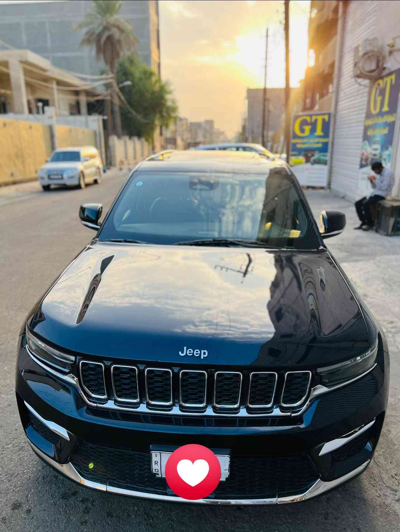 جراند شيروكي 4xe • بلج ان هايبرد • ٢٠٢٤