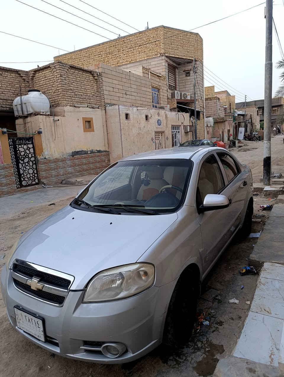 السلام عليكم سياره افيو موديل 13سياره جاهزه من كلشي حداديه جديده طخم تاير ناقصها تبريد بس شاشه كامره ماشيه 138 بيها باب خلف العبري وبل هلال  الباب مبدل والقديم موجود مكان سوق الشيوخ السعر 68وبيها مجال رقم *********** اقتنع وخابر واني بالخدمه
