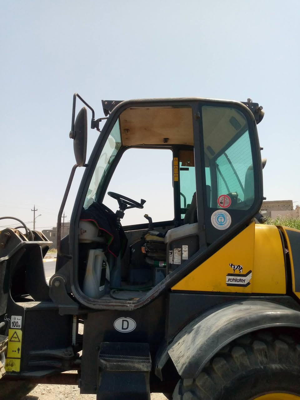مكلف بالنشر شفل كوماتسو موديل 2007رقم شمالي مكينة خير من الله فول مواصفات للاستفسار اكثر الاتصال على الرقم التالي:***********
