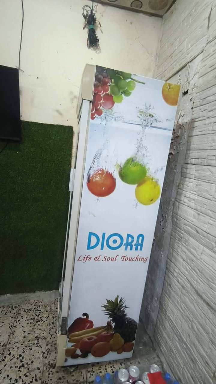 سلام عليكم ثلاجه للبيع اشتغل نظيف كلش.  ***********
