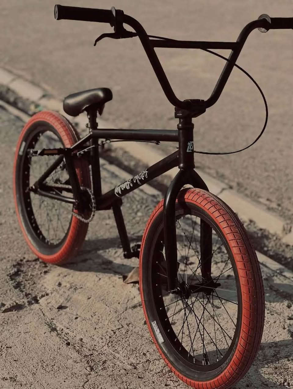 للبيع BMX ماركه سترانجر
فول بولبرن
السعر 160 الف 
مكاني بغداد مدينه الصدر
توصيل موجود
واتساب ***********
