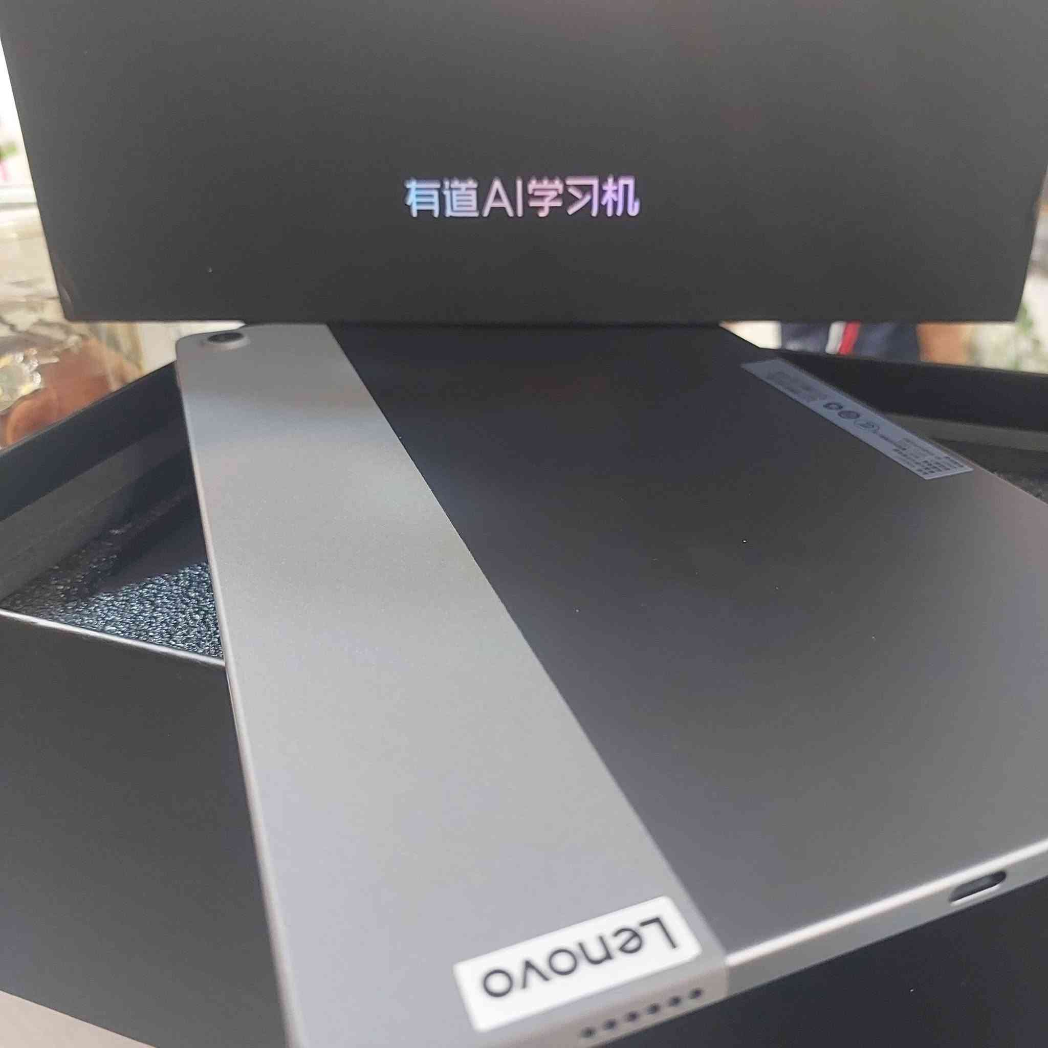 � وصول Lenovo Smart Tab X10 مع الستاند الذكي
🔹 شاشة 10.1” FHD IPS
🔹 Snapdragon 450 ثماني النواة
🔹 4GB RAM | 128GB Storage
🔹 بطارية 7000mAh
🔹 سماعات Dolby Atmos
🔹 كاميرا 8MP خلفية و5MP أمامية
🔹 يأتي مع  ستاند Smart Dock للشحن والتثبيت وحافظ مدرع والشاحن والهيدفون الاصلي 👍
......
بسعر 225 الف دينار
......
يتوفر توصيل لجميع المحافظات🚕
......
👍يتوفر لدينا العديد من الماركات وبأنسب الاسعار👍
🎁 لمزيد من المعلومات اتصل على الارقام التالية  🎁
......
رمادي شارع التجنيد 🚦🚥🚦 خلف مستشفى الصفوة
قرب تقاطع الصياغ او قرب جامع الحاج كسار
☎️***********☎️
☎️***********☎️
