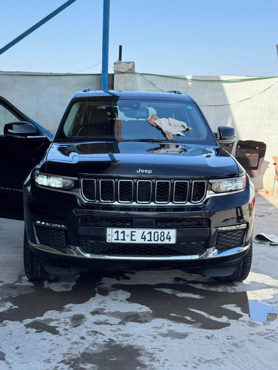 للبيع جيب جراند شيروكي Limited 4x4 موديل 2021

وارد أمريكي
الحادث
جاملغ وبنيد بدون ايرباك

• محرك 3.6L V6
• قوة 293 حصان
• ناقل حركة أوتوماتيك 8 سرعات
• نظام دفع رباعي 4x4
• 7 ركاب
• مقاعد جلد
• تشغيل بصمة وستارت
• شاشة كبيرة متعددة الوظائف
• كاميرا خلفية
• حساسات أمامية وخلفية
• حساسات أمان ومساعدة للسائق
• مثبت سرعة
• نظام الثبات الإلكتروني
• وسائد هوائية متعددة
• تكييف أمامي وخلفي

الملاحظات: رقم بغداد
تحويل ثاني يوم
بيه شخوط خفيفه بجهة اليمين

مكان السياره ديالى بعقوبه
السعر260 ورقه
للاستفسار الاتصال 
***********

