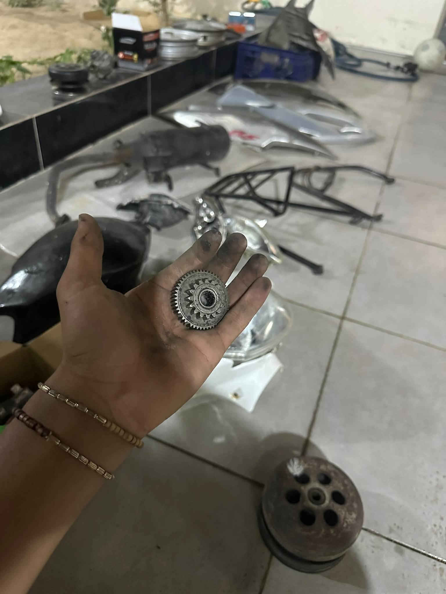 غراض ماكس • بصره ياسين خريبط • توصيل
