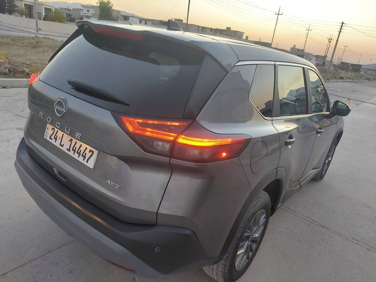 نیسان روج 2023 awd s محرک 3 سلندر 1500 توربو ،
ضرر بس بنيد ودعامیه ،صبغ بدون دواخل وبدون تعديل  ،
رقم دهوك ،سعر 128 $ومجال *********** واتساب ،
