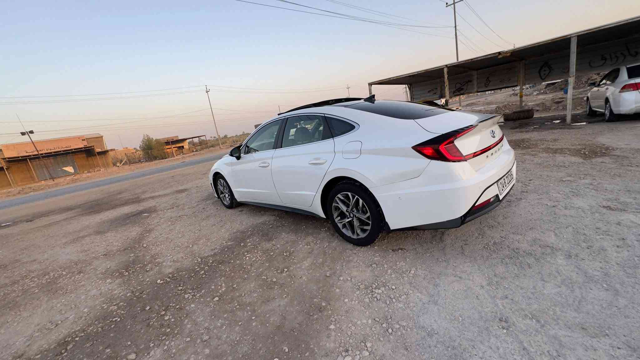 سلام عليكم سوناتا موديل 21 وراد امريكي فول مواصفات ضررها جاملغ الامامي فقط بدون ادخل مكينه 2500 كير حداديه تخم تيار تبريد ثلج خير من الله رقم الهاتف *********** غير متواجد خاص
