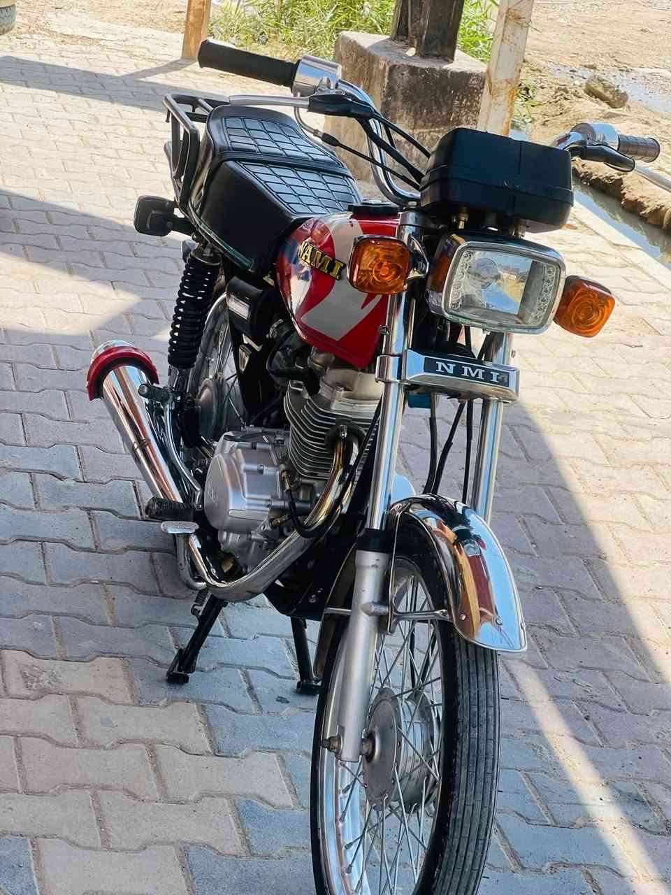 دراجه اله البيع اوراق اصولي دراجه مديل ٢٠٢٣ والشاصي ١٥ ارشه المكينه مفتوحه والفات وبستم فقط  ***********
