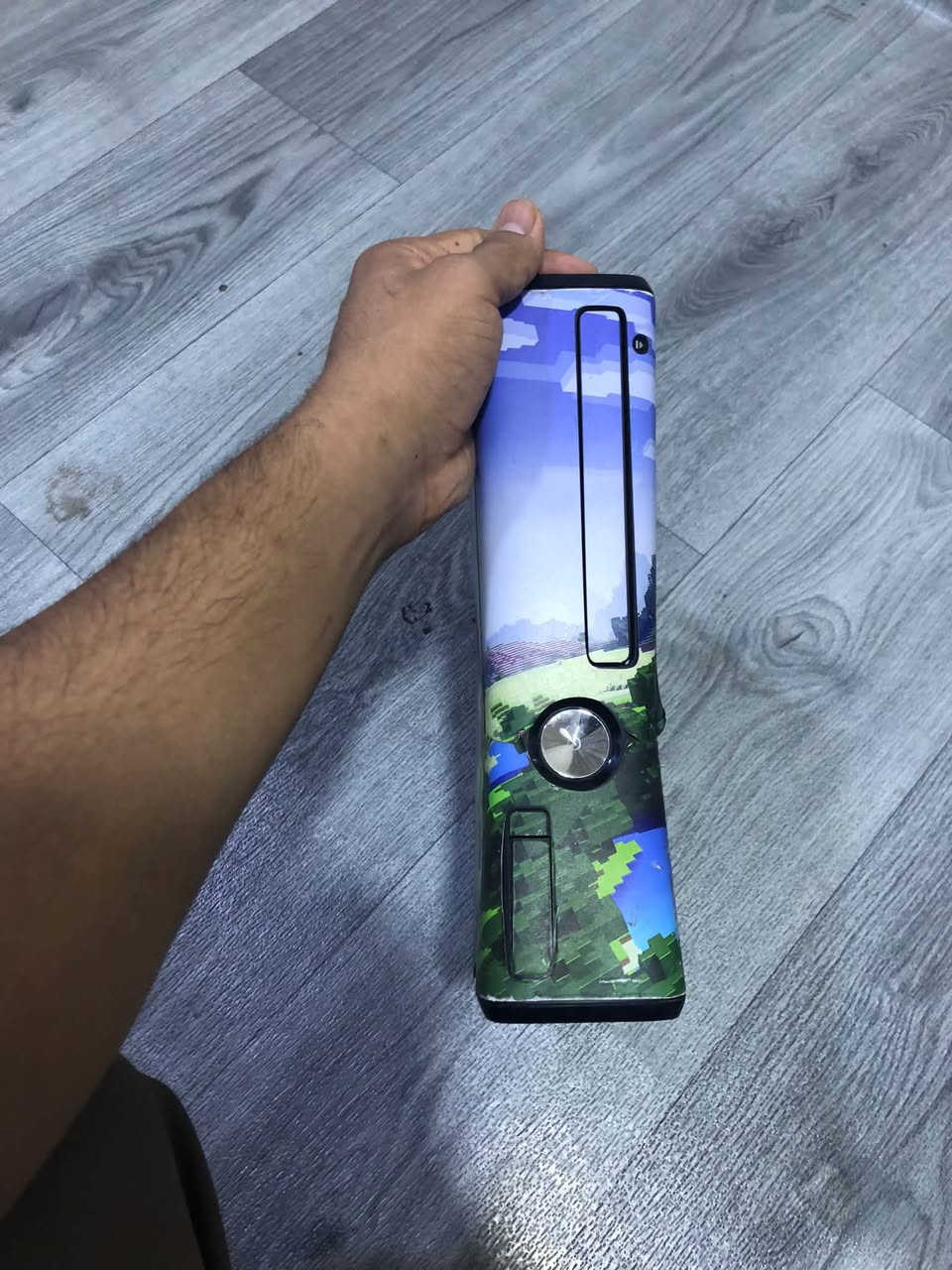 اكس بوكس 360 نفول نضافه كامل ملحقات بس نقصه محوله سعرها 15 بي 25 لعبه كلهن قويات جوستك 2 الصليات ول سعر 90 مكاني بصره كرمت علي ابصخير رقمي ***********
