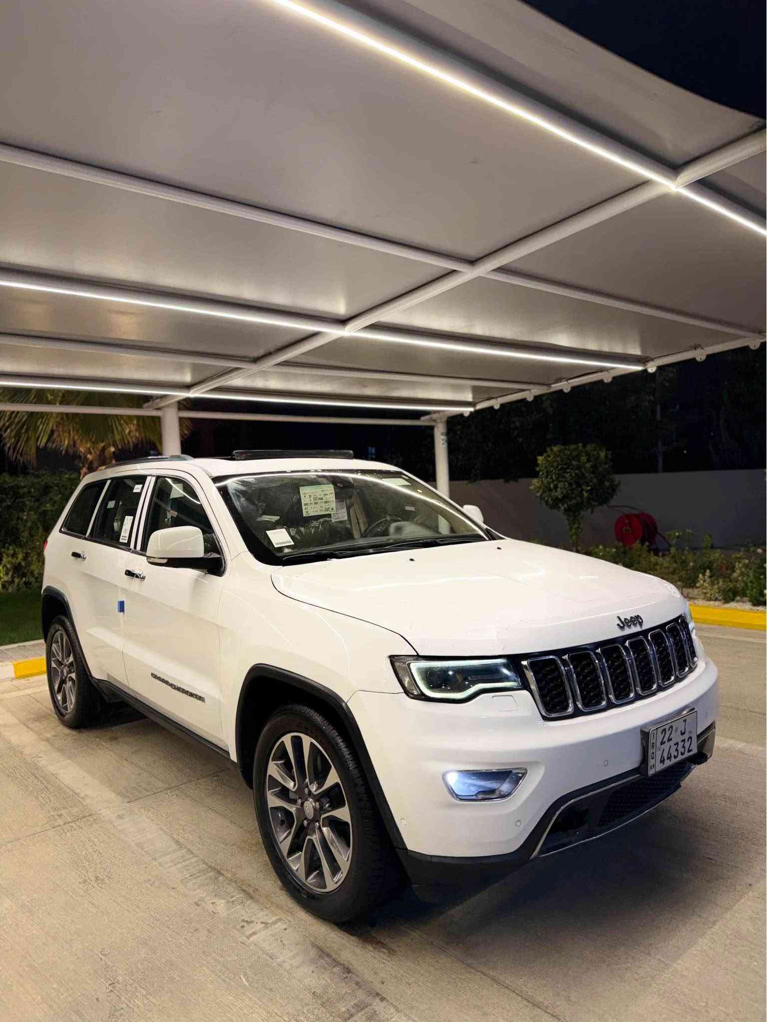 جیب گراند چیرۆکی 2018 خلیجیlimeted
سپی بەفری 4WD
تەنها82 هەزارکم ڕۆشتووە
بێ بۆیاخ بێ دەعم تەنها ٢ کارتی بچوکی هەیە
مواسەفات ناوکرێمی، کوشن جڵد، کوشن کارەبایی،کوشن خەزن-شەغال،كوشن سارد و گەرم- ٢بەسمە
 ئۆتۆ هۆڵد و ئۆتۆ ستۆپ، شاشە گەورە،کامێرا،
 ڕادار،ئاوێنە فۆتۆ و Assist وە دژە فول، حاسە، دەبڵ ئەکسل، تەبرید دەبڵزۆن 
 تەبرید مەرکەزی ٤ مۆدی لێخوڕی هەیە
‏Sport، Eco، Auto ،manual سیتمی ئۆفرۆد،کاڕپلەی،ڤۆلیۆم و تەحدیدسورعە، تەلەفۆن،لیدی ناوەوە،تراکشن و دژەخلیسک
زۆر مواسەفاتی تر..……
 سعر:227$💵
زۆر تازە و جوان ماوەتەوە 
گێڕومەکینەی بە شەرت
زۆر پاک و تازەیە
ژمارەی خاوەنی:*********** السليمانية, العراق
