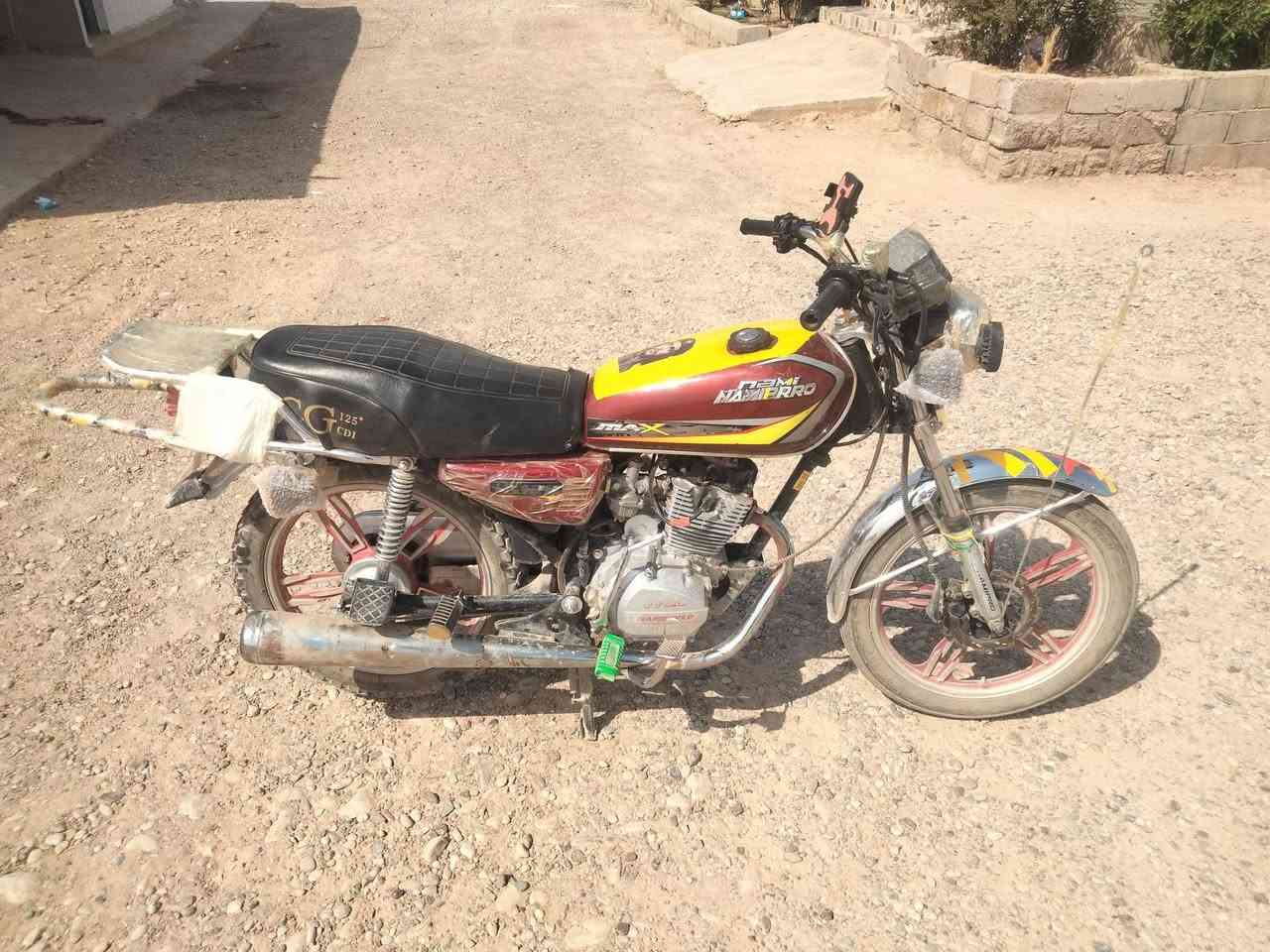 نامه برو 21
محرك مفتوح 
تواير جدد 
كهربائيات شغاله 
السعر 450 
ويرهم مراوس

***********
