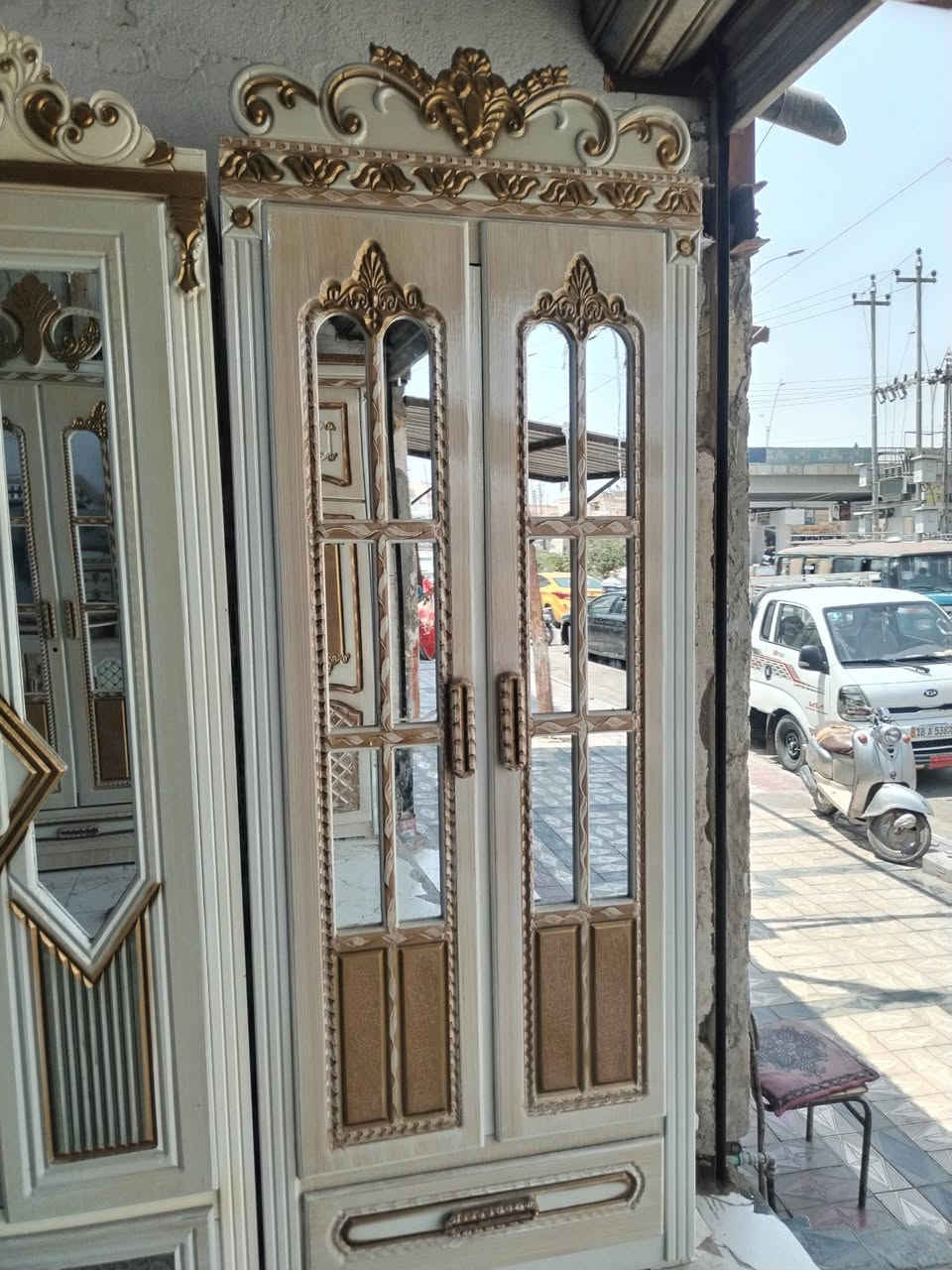غرفه نجار البيع. سعرمليون تصال***********ناصريه مركز
