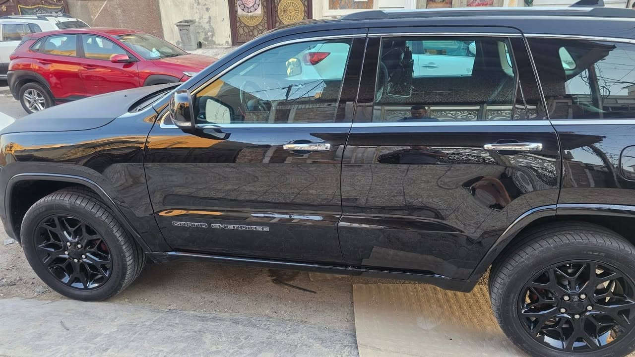 جيب اوفر لاند خليجي 2019
وكاله هارلم فول مواصفات للاخير جكات شاشات ٣ 

ماشيه 100.000

موصفات لاوفر لاند معروفه مفوله ومخليله تضليل ضد شمس الاصلي 200 دولار وكاربون مسويه ع بنيد 

تبريد كشنات 

تدفئا ستيرن 

تبريد قطعتين 

بانوراما 

٣ شاشات 

توقف ذاتي 

الى اخره هواي مواصفات بيه 

بيه صبغ قطعنين الجاملغ الي عكس سايق وبنيد ما بيه حادث بس تخريب شخوط وصبغناهن صبغ درجى اولى 

رقم اربيل تريد وكاله تحويل اتعهدلك بيهم 

تايرات نضافه ٧٥%

سياره احلاى من صور 

رقم صاحب سيارة ***********

مكان بغداد شارع فلسطين

السعر 225 وبيه مجال
