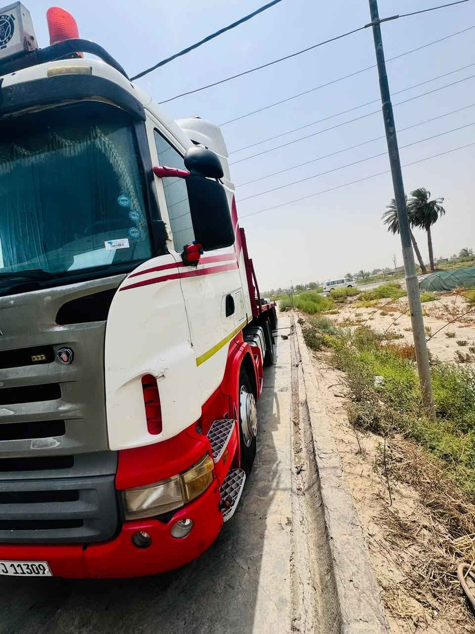سلام عليكم للبيع سكانيه موديل ٢٠٠٦ حجم ٤٢٠ فول مواصفات كير كهربائي تبريد ريتايدر خمس طكات استفسار ***********
