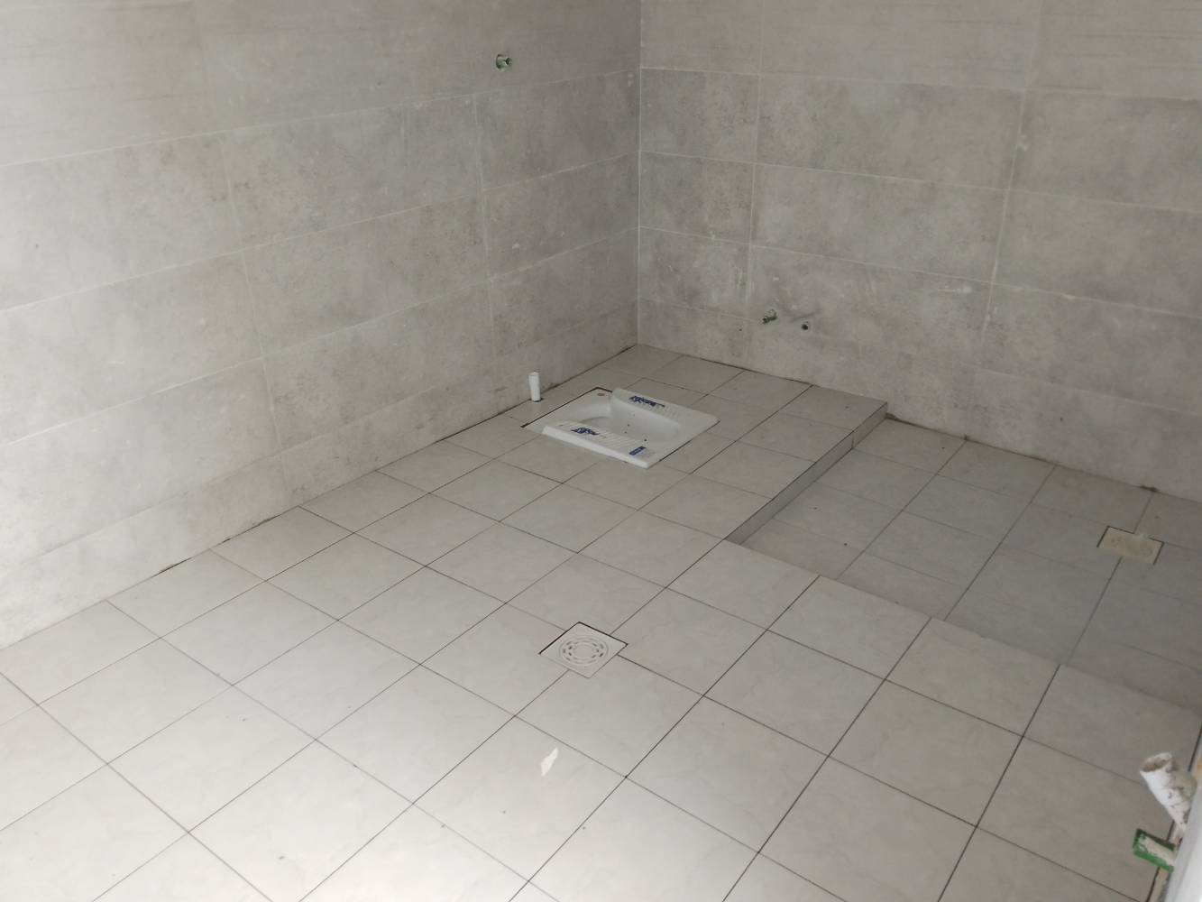سيراميك • بالمتر • يومية