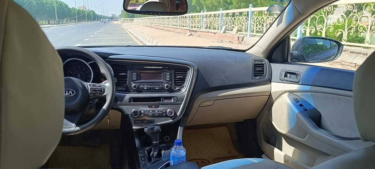 السلام عليكم كيا اوبتيما موديل ١٥رقم ذي قار تحويل مباشر  مكينه 2400وارد امريكي السياره ليبل واحد عدا البنيد مبدل بدون دواخل وصبغ الباب الخلفي الايمن وطخه خفيفه بالجاملغ الخلفي ممصلحه مكينه كير مكفولات تخم تاير السعر ٩٧رقم   وبيه مجال العنوان واسط ***********
