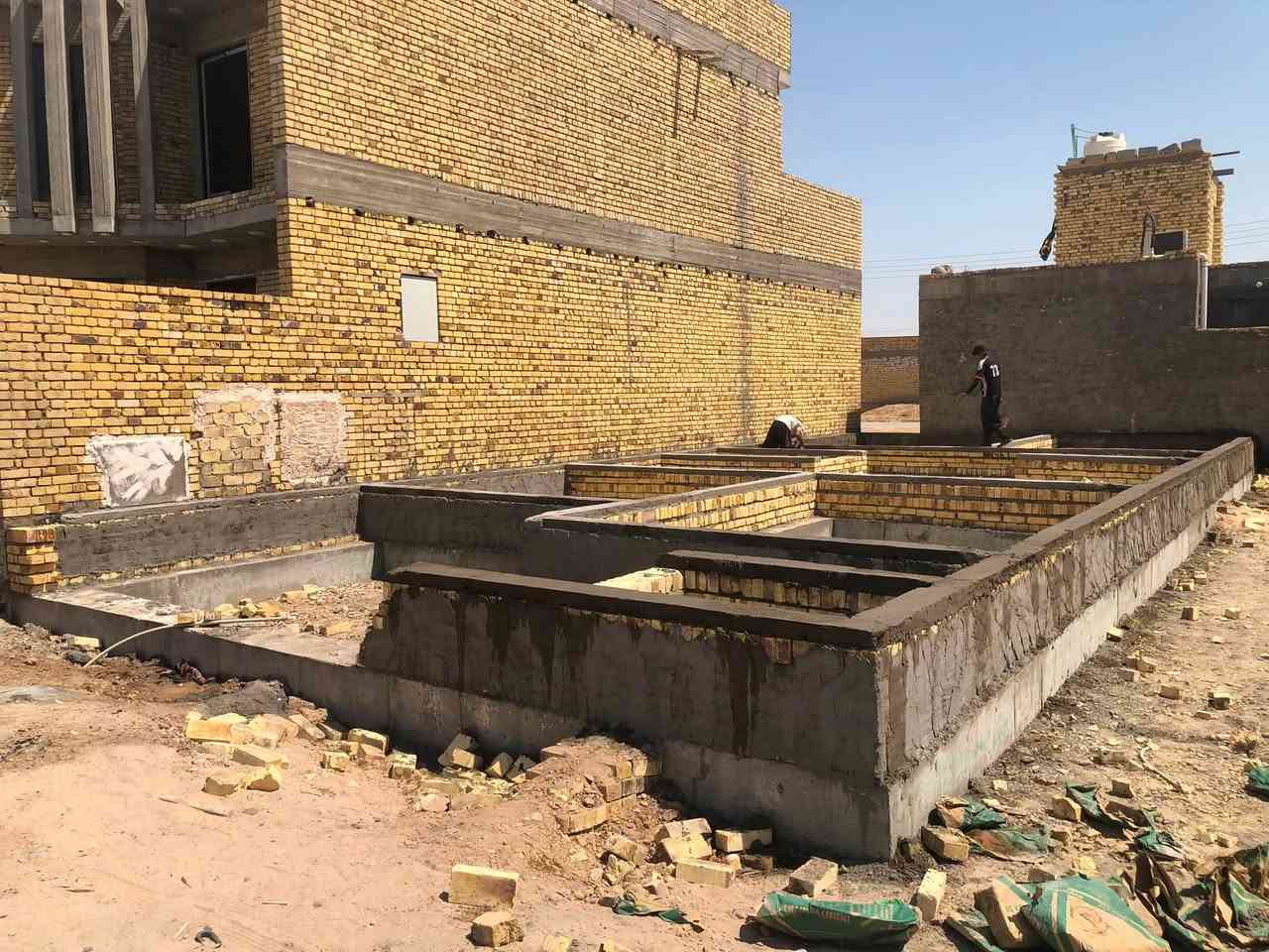 خلفه بناء متفرغ حالين ***********
