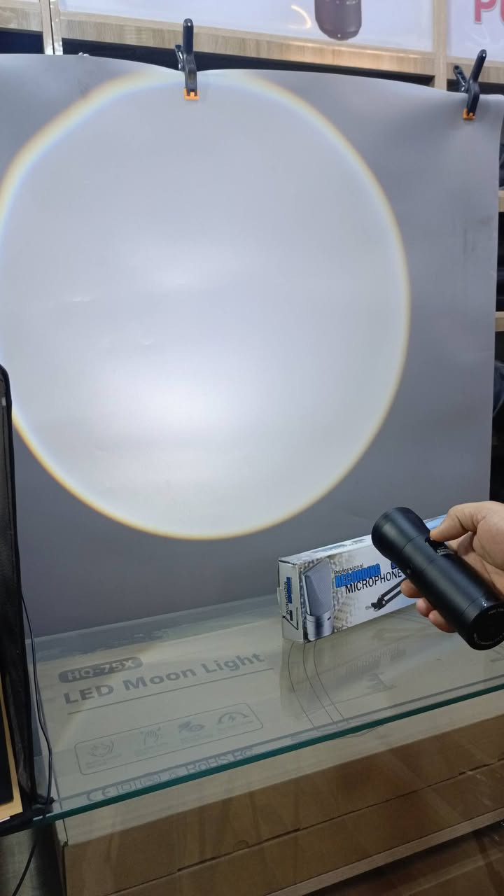 السلام عليكم
إضاءة سبوت لايت الرسم بالاضاءة RGB تأتي مع عدة أشكال ومع استاند طول 2 متر
السعر 85 ألف مع التوصيل 
يوجد توصيل لجميع محافظات العراق للاستفسار الاتصال على الرقم ***********
