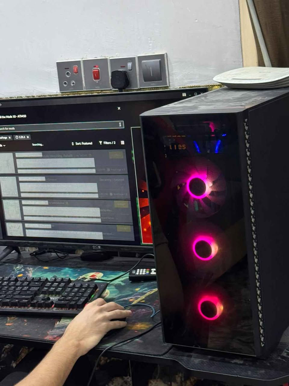 Pc gaming للبيع او مراوس
معالج i5 جيل 10
رامات 16
هارد ١٢٨ ssd +تيرا hhd
مذر بورد من ازوز
بور ٦٥٠
الجهاز نظيف فقط زر التشغيل مرات يشكل
السعر ٤٢٥ مع المجال 
*********** كربلاء, العراق

نص مكتوب في الصور:
- FOR SALE - للبيع كمبيوتر قيمنق متكامل (PC Build) أداء مميز للألعاب والتصميم - حالة ممتازة ومظهر أنيق جداً صورة الكيس الحقيقية المواصفات التقنية PC Case المعالج (CPU) Intel Core i5-10400F 6 أنوية / 12 مسار - حتى 4.3GHz كرت الشاشة NVIDIA® GTX 1050 Ti (4GB) الرام (RAM) 16GB DDR4 (2666MHz) الهارد (SSD) 128GB SSD (للنظام) الهارد (HDD) 1TB HDD (1000GB) (للتخزين) الكبيس والتبريد كيس قيمنق مع إضاءة RGB وتبريد ممتاز نظام التشغيل Windows 10/11 64 bit - الأصلي مميزات الجهاز الأداء أداء الألعاب تشغيل سلس لمختلف ألعاب الأونلاين وال eSports. سرعة فائقة إقلاع سريع للنظام بال SSD ورام 16GB. المونتاج والعمل ممتاز للتصميم والبرمجة والدراسة والعمل المكتبى. الألعاب المقترحة للتشغيل League of Legends Counter-Strike 2 Minecraft PES 2021 GTA V / FiveM VALORANT Fortnite PUBG PC
- 4 Hidden Features you probably missed on the CurseForge app WATCH NOW
- حول DESKTOP-FV9NCSE System Product Name مواصفات الجهاز اسم الجهاز DESKTOP-FV9NCSE المعالج Intel(R) Core(TM) i5-10400F CPU @ 2.90GHz 2.90 GHz ذاكرة RAM المثبتة ١٦,٠ غيغابايت بطاقة الرسومات NVIDIA GeForce GTX 1050 Ti (4 GB) مساحة التخزين 932 GB HDD ST1000DM010-2EP102, 119 GB SSD Bullet 2.5"SSD-128GB معرف الجهاز 466BE37E-BD53-42C0-A8E3-A291D54B0ED7 معرف المنتج 00330-80000-00000-AA499 نوع النظام نظام تشغيل بإصدار ٦٤ بت ومعالج يستند إلى x64 القلم واللمس لا يتوفر إدخال باللمس أو بالقلم لجهاز العرض هذا الأسئلة المتكررة كيف يؤثر وجود ١٦ غيغابايت من ذاكرة الوصول العشوائي على أداء الكمبيوتر؟ هل يمكنني تشغيل التطبيقات الحديثة بسلاسة باستخدام سعة RAM هذه؟ هل وحدة معالجة الرسومات (GPU) كافية لتجربة الألعاب والفيديو عالية الجودة؟ كيف يمكن أن يؤدي وجود وحدة معالجة الرسومات (GPU) مخصصة إلى تحسين تجربتي وإنتاجيتي؟ هل أقوم بتشغيل أحدث إصدار من نظام تشغيل Windows؟ ما هو أحدث إصدار من Windows؟ سطح المكتب " مشمس 43°C