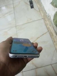 سامسونج A05s • ١٢٨ • سماعات خارجيه عطلانه