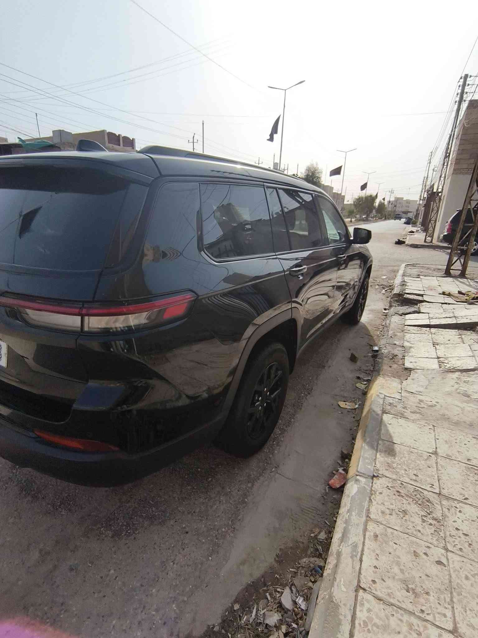 سلام عليكم جيب لاريدو بلاك توب مديل 2024 وارد أمريكي ترهم مراوس حسب القناعه 
شهداء ذي قار بيها لوحات وسنويه وملصق ووكالة عامه

حادث بنيد مبدل فقط 

مواصفات السياره رادارات اماميه وخلفيه ويل كب كروم جلد شاشه تدعم نضام الكار بلي شنطه كهربائيه دخول ذكي بعد بيها هواي مواصفات

السعر 250وبيها مجال مكان السياره ناصريه مركز المدينه أي استفسار على هاذا الرقم ***********
